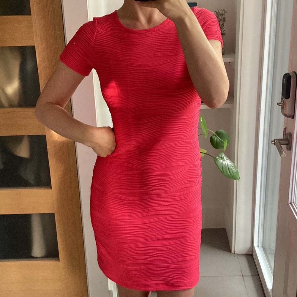Elegant Red Ribbed Dress
